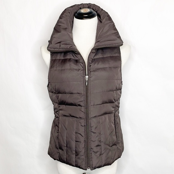 Kenneth Cole Reaction Jackets & Blazers - Kenneth Cole Reaction Plum Puffer Vest (M)